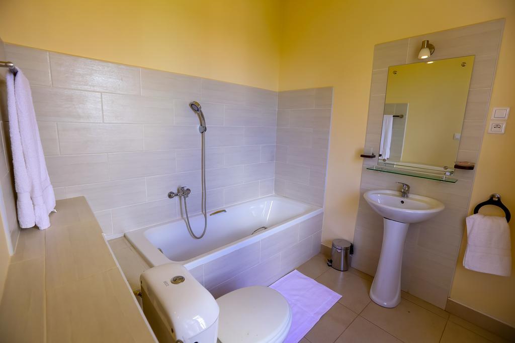 Le Lotus Bleu Hotel Antananarivo Cameră foto